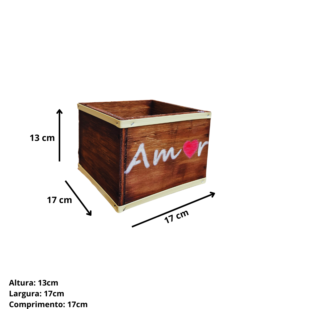 Cachepô feito em madeira de pinus e revestido com fibra sintética.