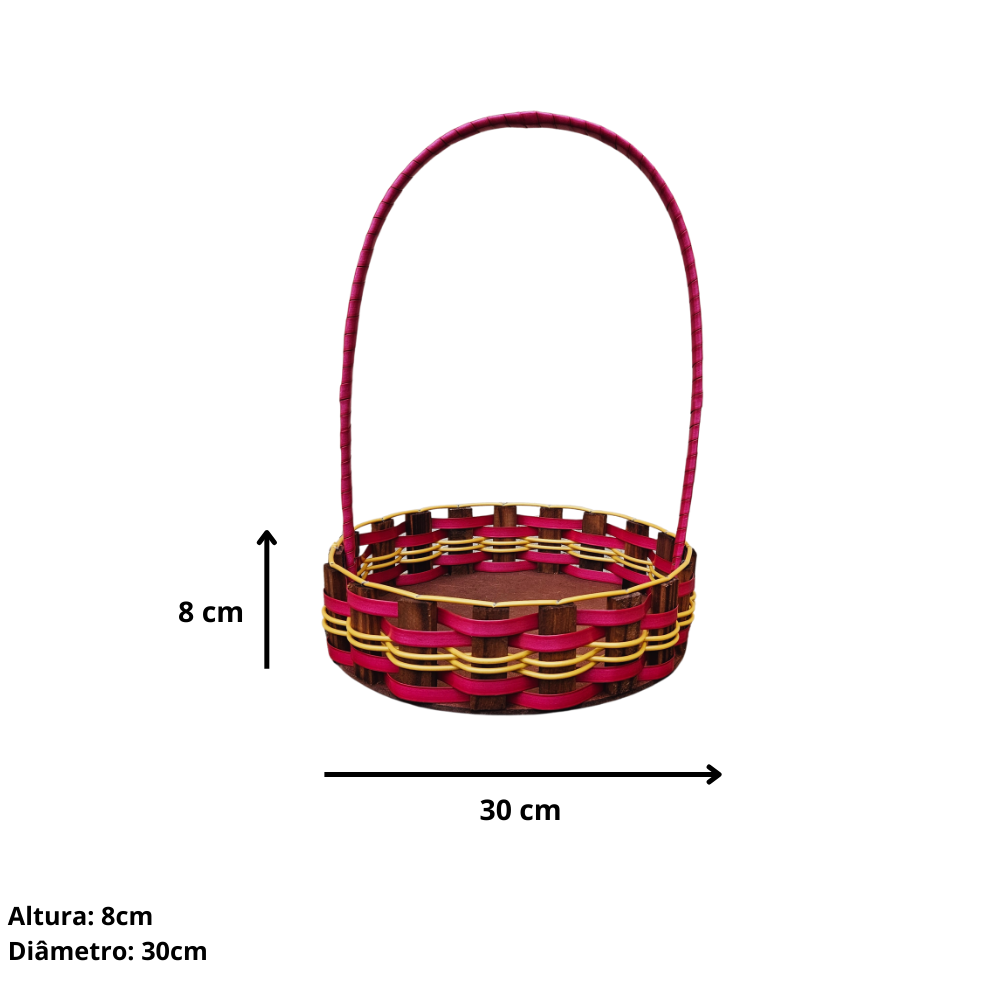 Cesta redonda de madeira de pinus e fibra sintética.